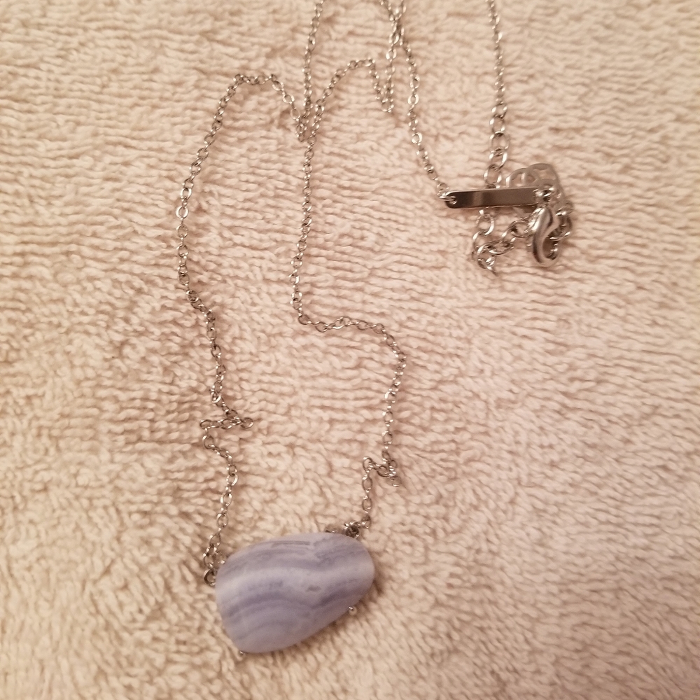 Kendra scott necklace